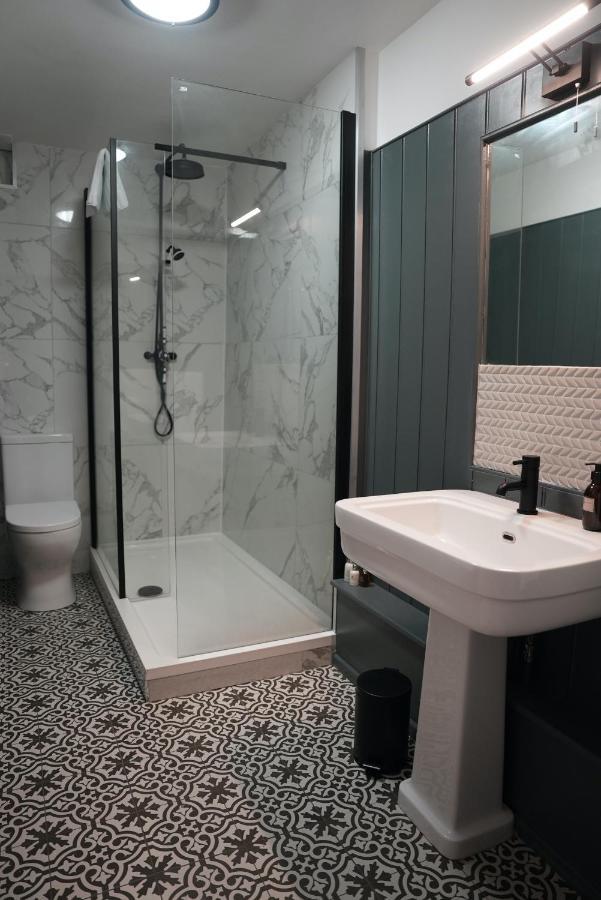 Hotel The Chequers Lamberhurst Esterno foto